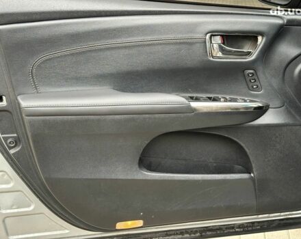 Сірий Тойота Авалон, об'ємом двигуна 2.5 л та пробігом 247 тис. км за 15990 $, фото 10 на Automoto.ua