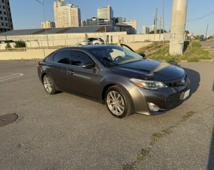 Серый Тойота Авалон, объемом двигателя 3.5 л и пробегом 310 тыс. км за 12499 $, фото 2 на Automoto.ua