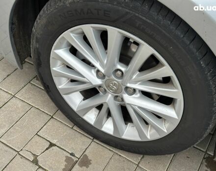 Сірий Тойота Авалон, об'ємом двигуна 2.5 л та пробігом 247 тис. км за 15990 $, фото 6 на Automoto.ua