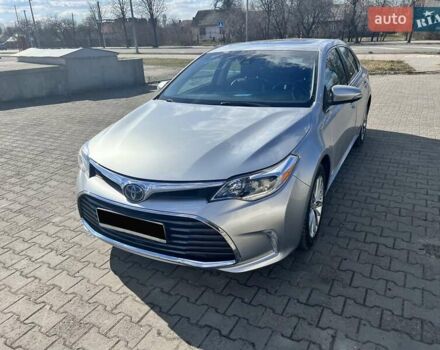 Сірий Тойота Авалон, об'ємом двигуна 2.5 л та пробігом 81 тис. км за 22599 $, фото 1 на Automoto.ua