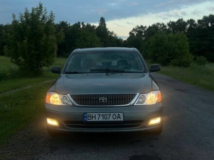 Серый Тойота Авалон, объемом двигателя 3 л и пробегом 350 тыс. км за 4506 $, фото 1 на Automoto.ua