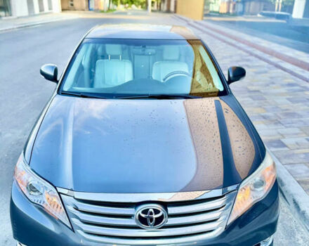 Серый Тойота Авалон, объемом двигателя 3.5 л и пробегом 175 тыс. км за 12500 $, фото 1 на Automoto.ua