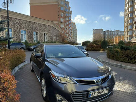Серый Тойота Авалон, объемом двигателя 2.49 л и пробегом 279 тыс. км за 14500 $, фото 1 на Automoto.ua