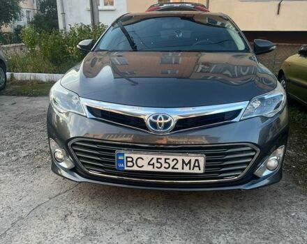 Серый Тойота Авалон, объемом двигателя 2.49 л и пробегом 241 тыс. км за 15100 $, фото 1 на Automoto.ua