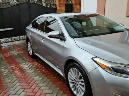 Серый Тойота Авалон, объемом двигателя 2.49 л и пробегом 168 тыс. км за 18500 $, фото 1 на Automoto.ua