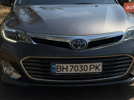 Серый Тойота Авалон, объемом двигателя 2.49 л и пробегом 290 тыс. км за 12800 $, фото 1 на Automoto.ua