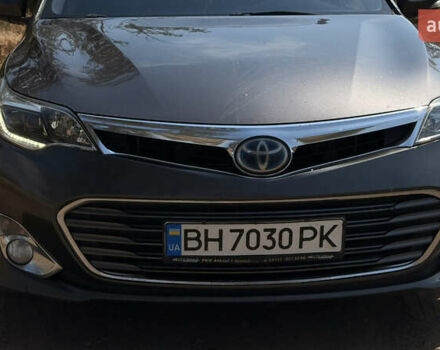 Серый Тойота Авалон, объемом двигателя 2.49 л и пробегом 290 тыс. км за 12800 $, фото 1 на Automoto.ua