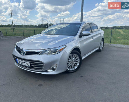 Серый Тойота Авалон, объемом двигателя 2.5 л и пробегом 186 тыс. км за 17200 $, фото 1 на Automoto.ua