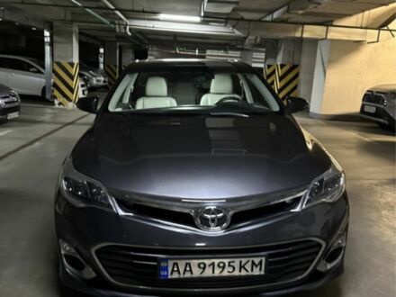 Серый Тойота Авалон, объемом двигателя 3.5 л и пробегом 140 тыс. км за 17500 $, фото 1 на Automoto.ua