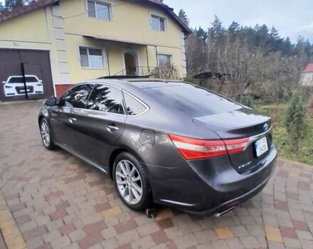 Серый Тойота Авалон, объемом двигателя 3.46 л и пробегом 300 тыс. км за 13000 $, фото 1 на Automoto.ua