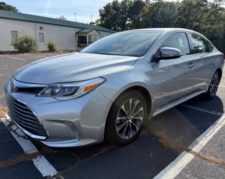 Серый Тойота Авалон, объемом двигателя 3.5 л и пробегом 73 тыс. км за 13000 $, фото 1 на Automoto.ua