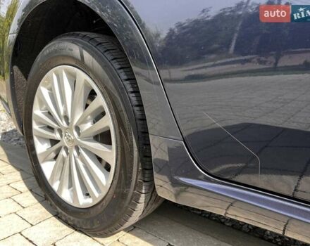Синій Тойота Авалон, об'ємом двигуна 2.49 л та пробігом 178 тис. км за 17000 $, фото 14 на Automoto.ua