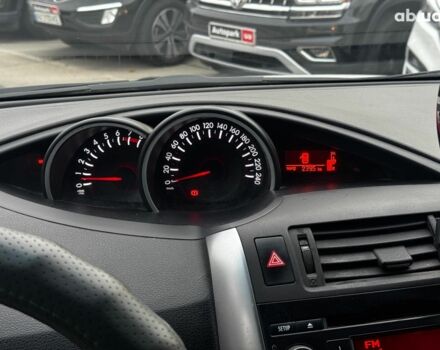 Белый Тойота Авенсис Версо, объемом двигателя 1.6 л и пробегом 106 тыс. км за 10990 $, фото 13 на Automoto.ua