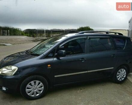 Черный Тойота Авенсис Версо, объемом двигателя 2 л и пробегом 342 тыс. км за 6500 $, фото 1 на Automoto.ua