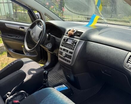 Черный Тойота Авенсис Версо, объемом двигателя 2 л и пробегом 230 тыс. км за 4100 $, фото 4 на Automoto.ua