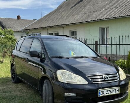 Черный Тойота Авенсис Версо, объемом двигателя 2 л и пробегом 230 тыс. км за 4100 $, фото 1 на Automoto.ua