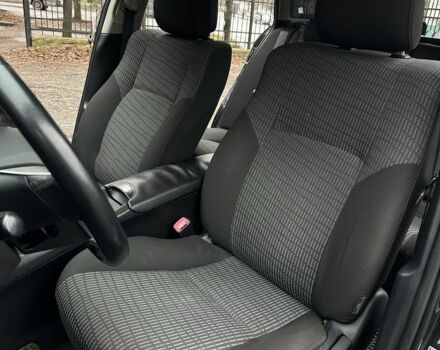 Черный Тойота Авенсис Версо, объемом двигателя 2 л и пробегом 290 тыс. км за 7850 $, фото 12 на Automoto.ua