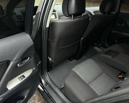 Черный Тойота Авенсис Версо, объемом двигателя 2 л и пробегом 290 тыс. км за 7850 $, фото 9 на Automoto.ua