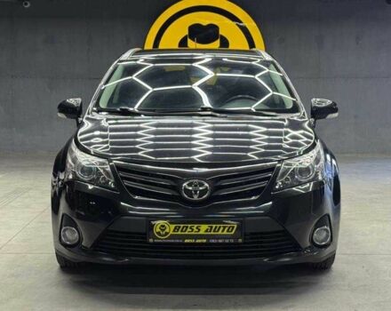 Черный Тойота Авенсис Версо, объемом двигателя 2 л и пробегом 303 тыс. км за 10000 $, фото 1 на Automoto.ua