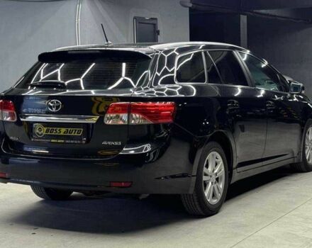 Черный Тойота Авенсис Версо, объемом двигателя 2 л и пробегом 303 тыс. км за 10000 $, фото 5 на Automoto.ua