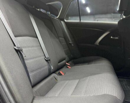 Черный Тойота Авенсис Версо, объемом двигателя 2 л и пробегом 303 тыс. км за 10000 $, фото 15 на Automoto.ua