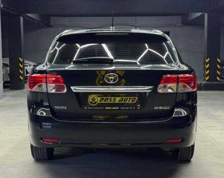 Черный Тойота Авенсис Версо, объемом двигателя 2 л и пробегом 303 тыс. км за 10000 $, фото 4 на Automoto.ua