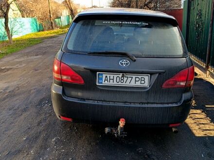 Тойота Авенсіс Версо 2002 у Краматорске на Automoto.ua Чорний Тойота Авенсіс Версо, об'ємом двигуна 2 л та пробігом 320 тис. км за 5500 $, фото 1 на Automoto.ua