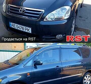 Тойота Авенсис Версо 2003 в Славянске на Automoto.ua Черный Тойота Авенсис Версо, объемом двигателя 2 л и пробегом 320 тыс. км за 5000 $, фото 1 на Automoto.ua