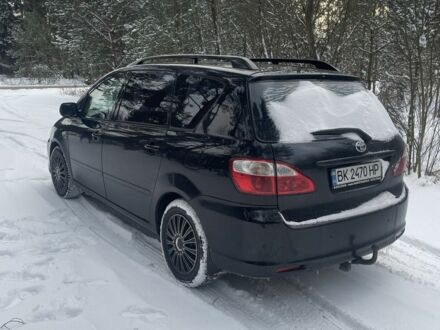 Чорний Тойота Авенсіс Версо, об'ємом двигуна 2 л та пробігом 332 тис. км за 4999 $, фото 1 на Automoto.ua