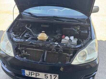 Чорний Тойота Авенсіс Версо, об'ємом двигуна 2 л та пробігом 336 тис. км за 799 $, фото 1 на Automoto.ua