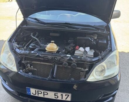 Черный Тойота Авенсис Версо, объемом двигателя 2 л и пробегом 336 тыс. км за 799 $, фото 1 на Automoto.ua