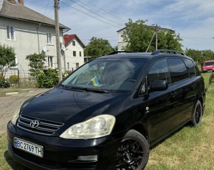 Чорний Тойота Авенсіс Версо, об'ємом двигуна 2 л та пробігом 230 тис. км за 4100 $, фото 1 на Automoto.ua
