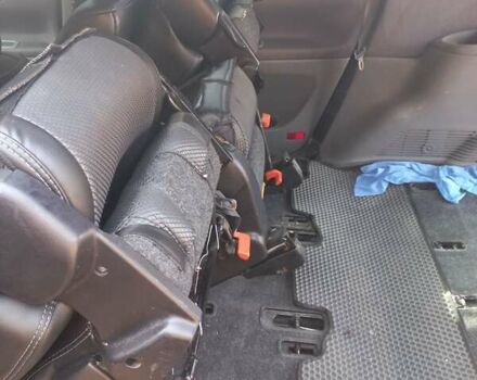 Тойота Авенсіс Версо, об'ємом двигуна 2 л та пробігом 493 тис. км за 5900 $, фото 7 на Automoto.ua