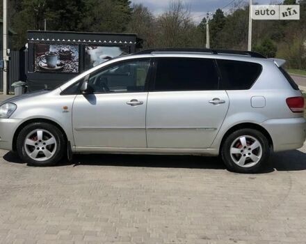 Сірий Тойота Авенсіс Версо, об'ємом двигуна 2 л та пробігом 340 тис. км за 4900 $, фото 13 на Automoto.ua