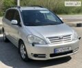 Серый Тойота Авенсис Версо, объемом двигателя 2 л и пробегом 330 тыс. км за 5450 $, фото 4 на Automoto.ua