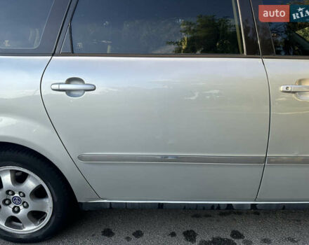 Сірий Тойота Авенсіс Версо, об'ємом двигуна 2 л та пробігом 250 тис. км за 5100 $, фото 15 на Automoto.ua