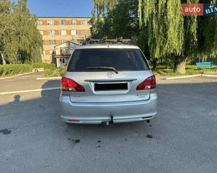 Сірий Тойота Авенсіс Версо, об'ємом двигуна 2 л та пробігом 250 тис. км за 5100 $, фото 3 на Automoto.ua