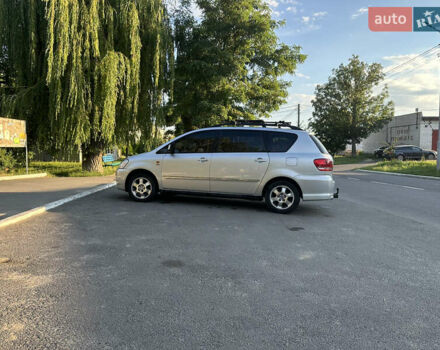 Сірий Тойота Авенсіс Версо, об'ємом двигуна 2 л та пробігом 250 тис. км за 5100 $, фото 20 на Automoto.ua