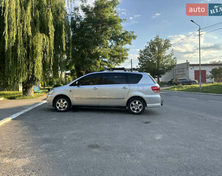 Сірий Тойота Авенсіс Версо, об'ємом двигуна 2 л та пробігом 250 тис. км за 5100 $, фото 21 на Automoto.ua