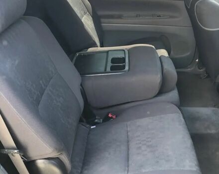 Сірий Тойота Авенсіс Версо, об'ємом двигуна 2 л та пробігом 340 тис. км за 4900 $, фото 4 на Automoto.ua