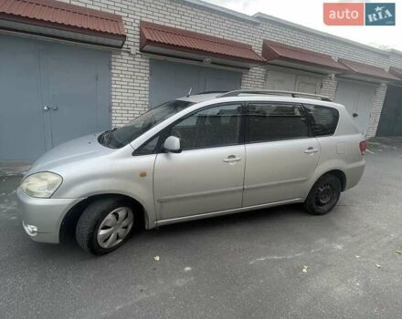 Сірий Тойота Авенсіс Версо, об'ємом двигуна 2 л та пробігом 287 тис. км за 3500 $, фото 3 на Automoto.ua