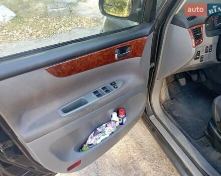 Сірий Тойота Авенсіс Версо, об'ємом двигуна 2 л та пробігом 380 тис. км за 5500 $, фото 11 на Automoto.ua