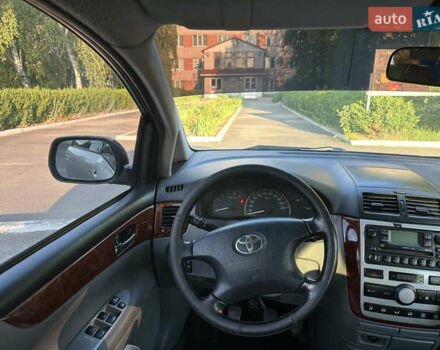 Сірий Тойота Авенсіс Версо, об'ємом двигуна 2 л та пробігом 250 тис. км за 5100 $, фото 27 на Automoto.ua