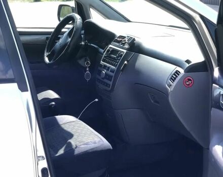 Сірий Тойота Авенсіс Версо, об'ємом двигуна 2 л та пробігом 340 тис. км за 4900 $, фото 5 на Automoto.ua