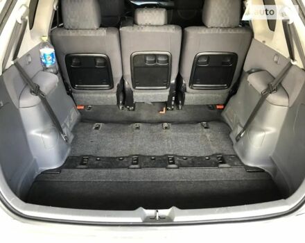 Сірий Тойота Авенсіс Версо, об'ємом двигуна 2 л та пробігом 340 тис. км за 4900 $, фото 2 на Automoto.ua