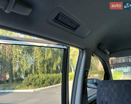 Сірий Тойота Авенсіс Версо, об'ємом двигуна 2 л та пробігом 250 тис. км за 5100 $, фото 25 на Automoto.ua