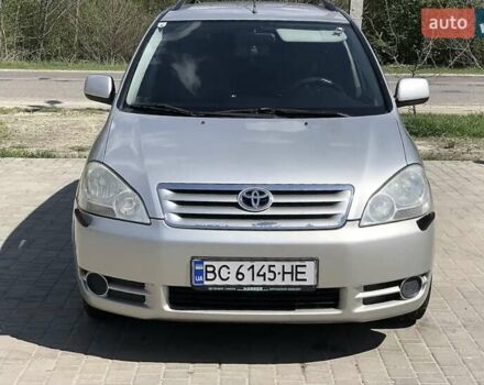 Серый Тойота Авенсис Версо, объемом двигателя 2 л и пробегом 340 тыс. км за 4900 $, фото 14 на Automoto.ua