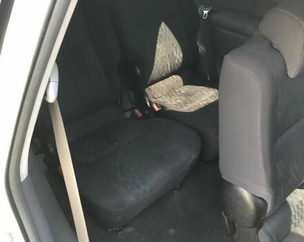 Сірий Тойота Авенсіс Версо, об'ємом двигуна 2 л та пробігом 340 тис. км за 4900 $, фото 3 на Automoto.ua