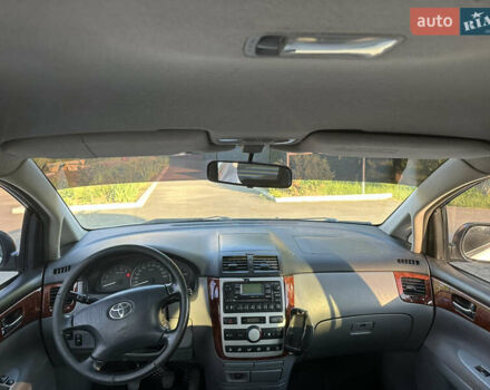 Сірий Тойота Авенсіс Версо, об'ємом двигуна 2 л та пробігом 250 тис. км за 5100 $, фото 26 на Automoto.ua