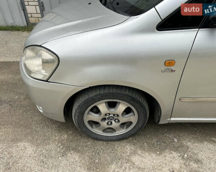 Сірий Тойота Авенсіс Версо, об'ємом двигуна 2 л та пробігом 250 тис. км за 5100 $, фото 32 на Automoto.ua